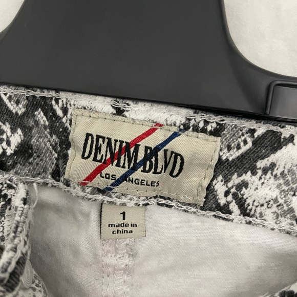 Snake print jeans - Picture 4 of 4